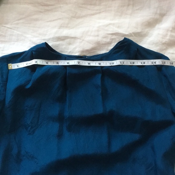 🐧 100% Silk Penguin Blouse with lovely details 🐧 - Picture 7 of 8